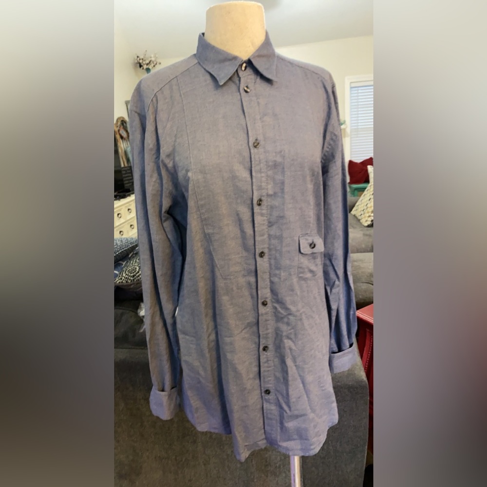 Dolce&Gabbana gold label light blue button down shirt.